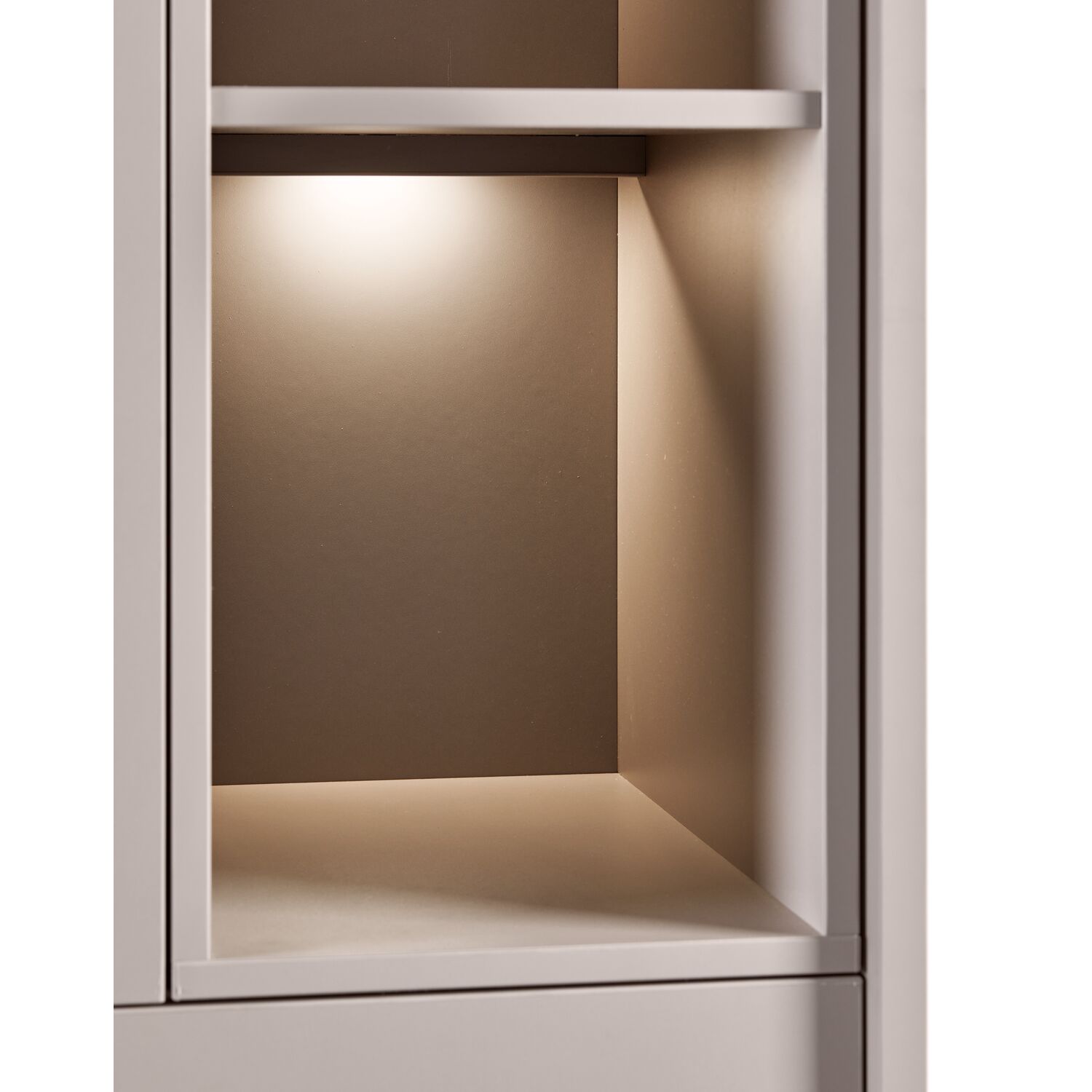 Verlichting Famosa tbv opbergkast