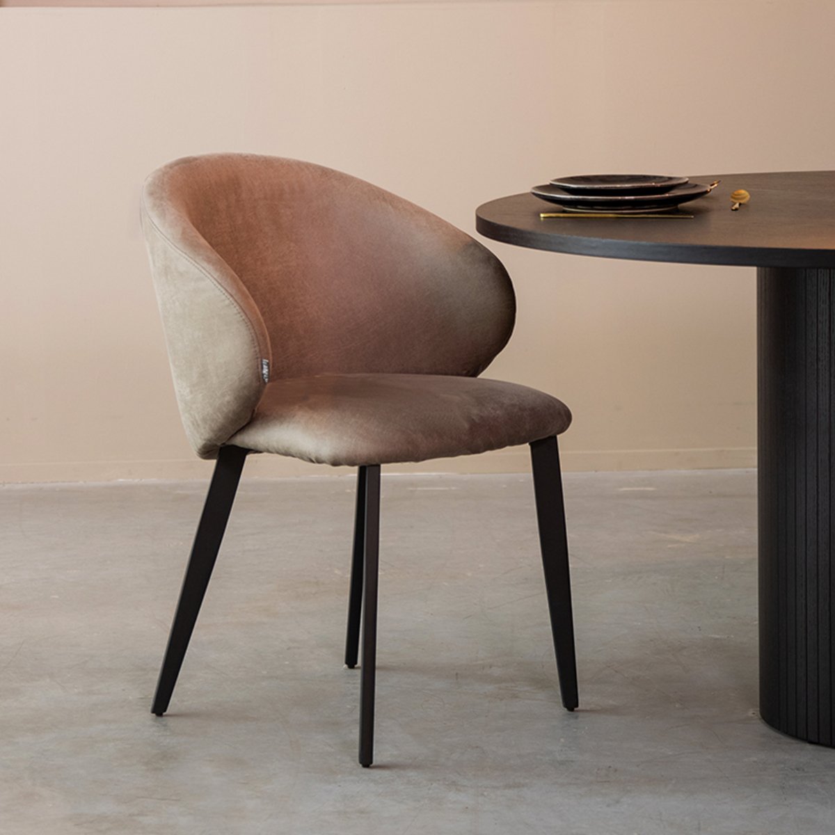 Eetstoel Logan Taupe