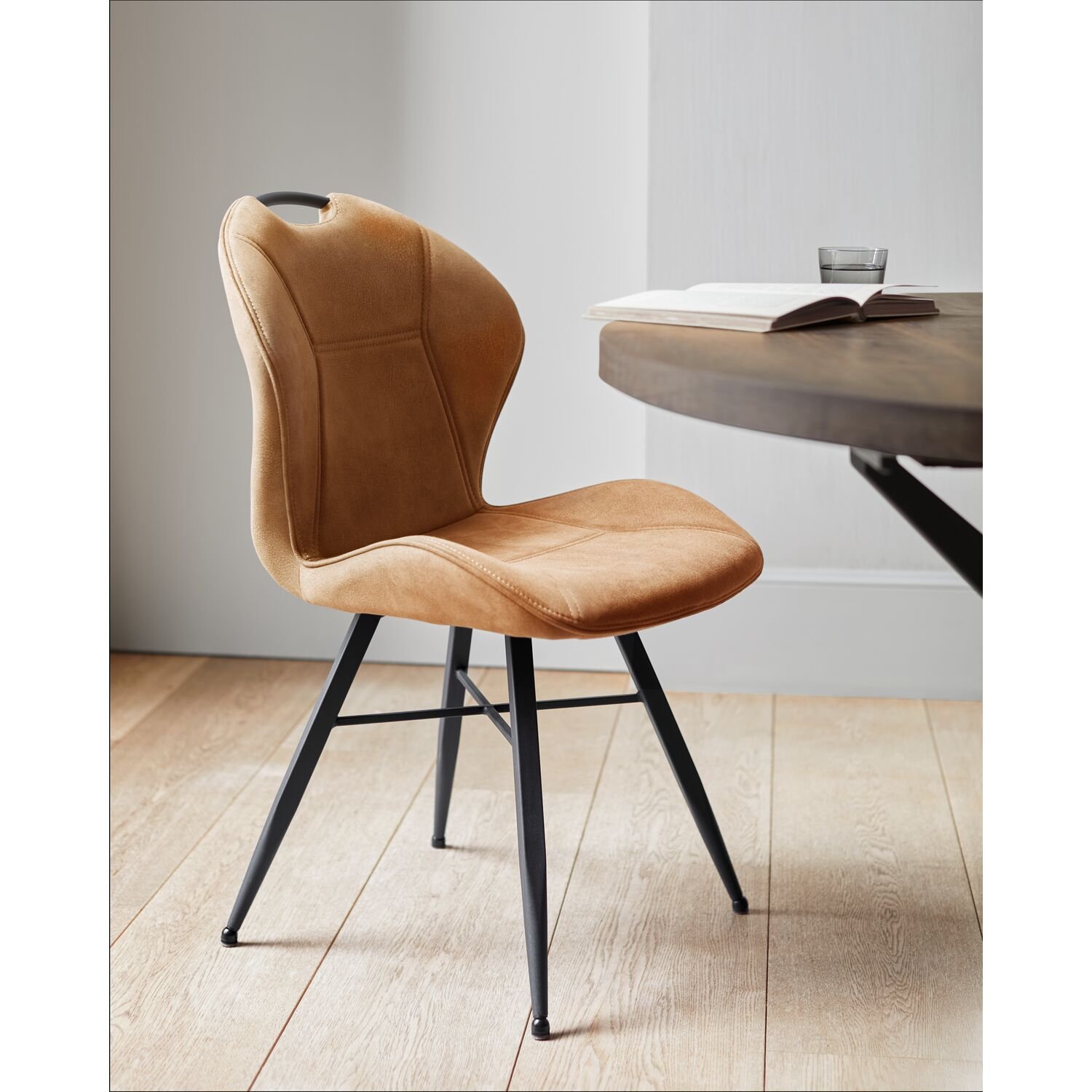 Eetkamerstoel Loana cognac microvezel, 53x62x87 cm