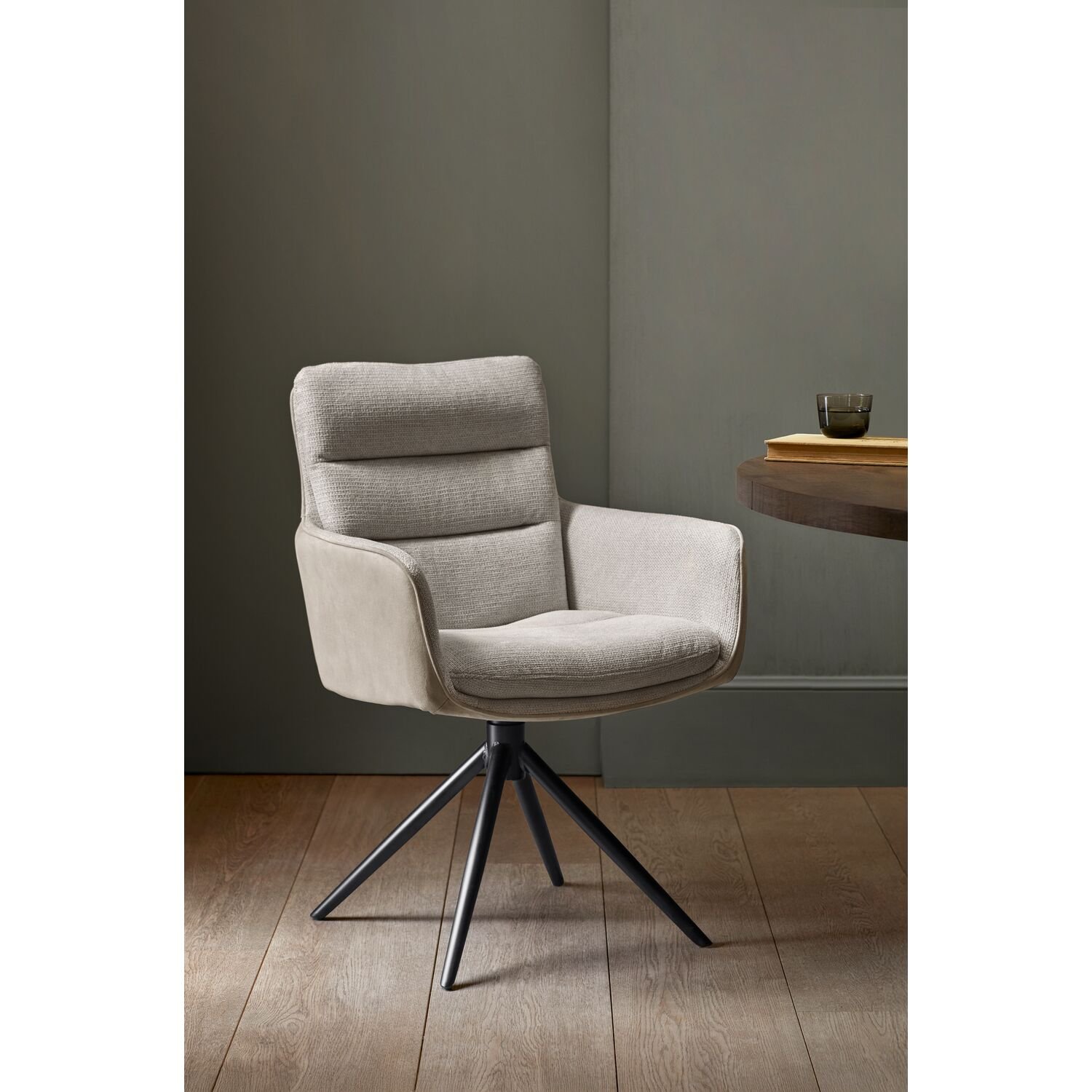 Armstoel Letta linen