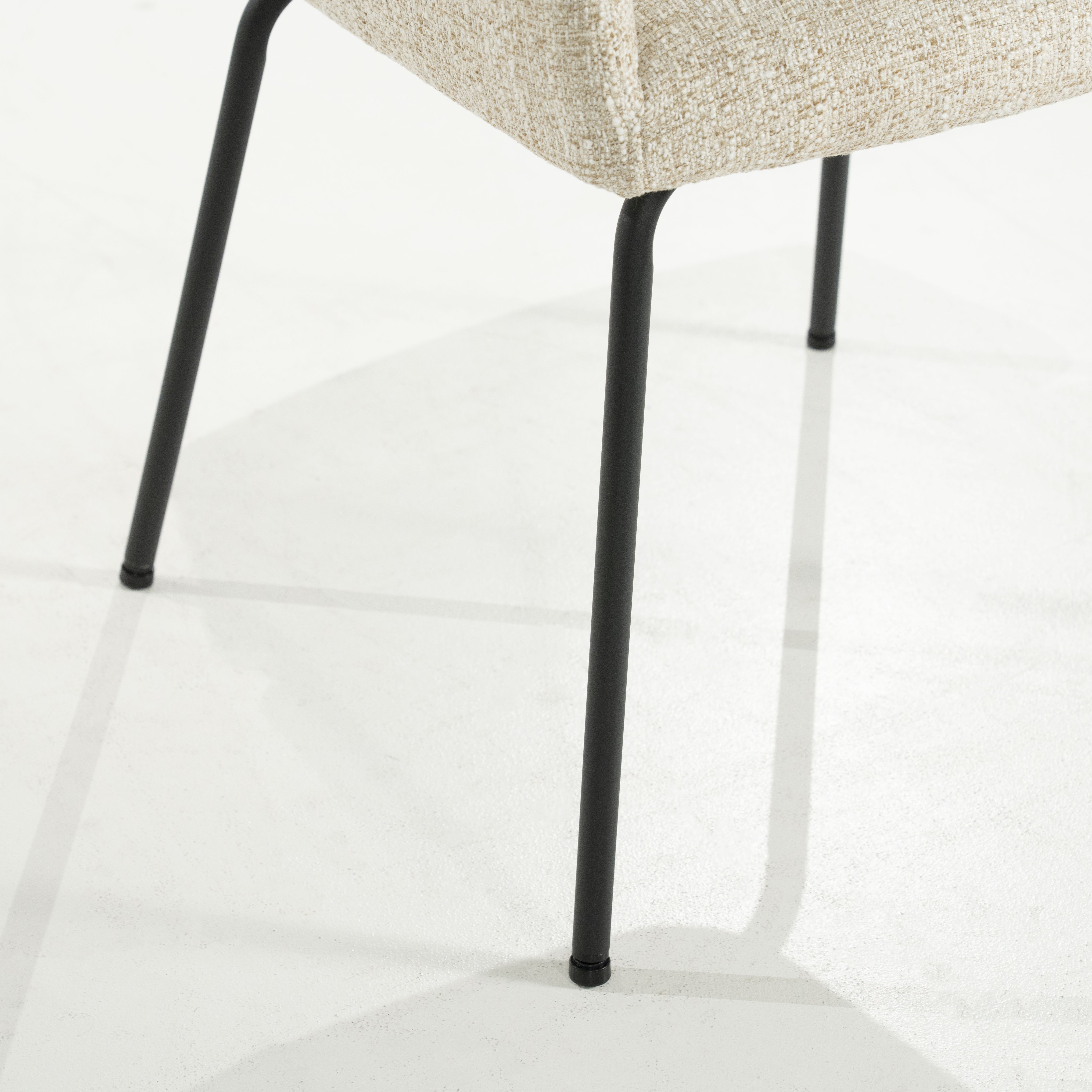 Armstoel Ibba in beige