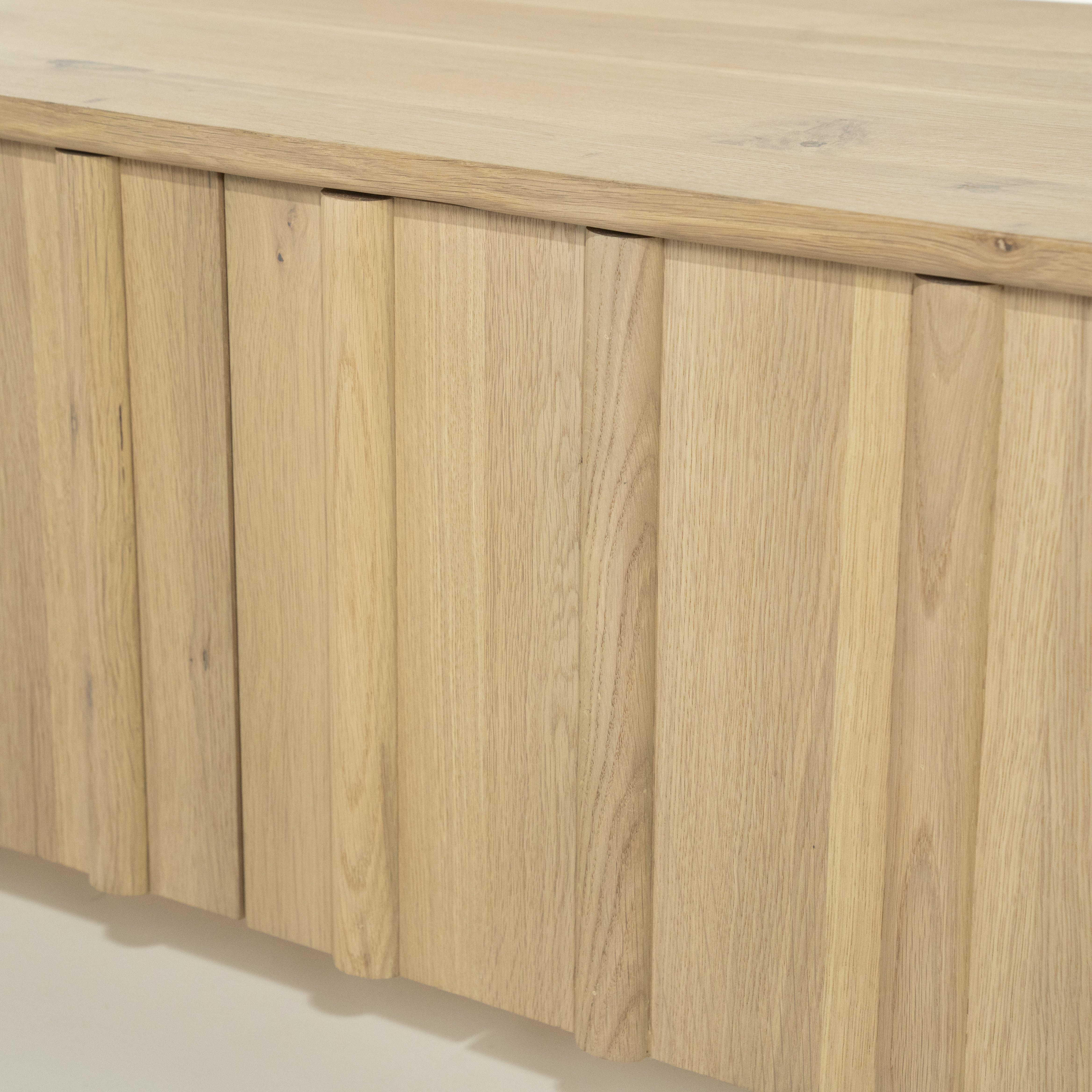 Tv meubel Jidde 6 deurs in naturel eiken