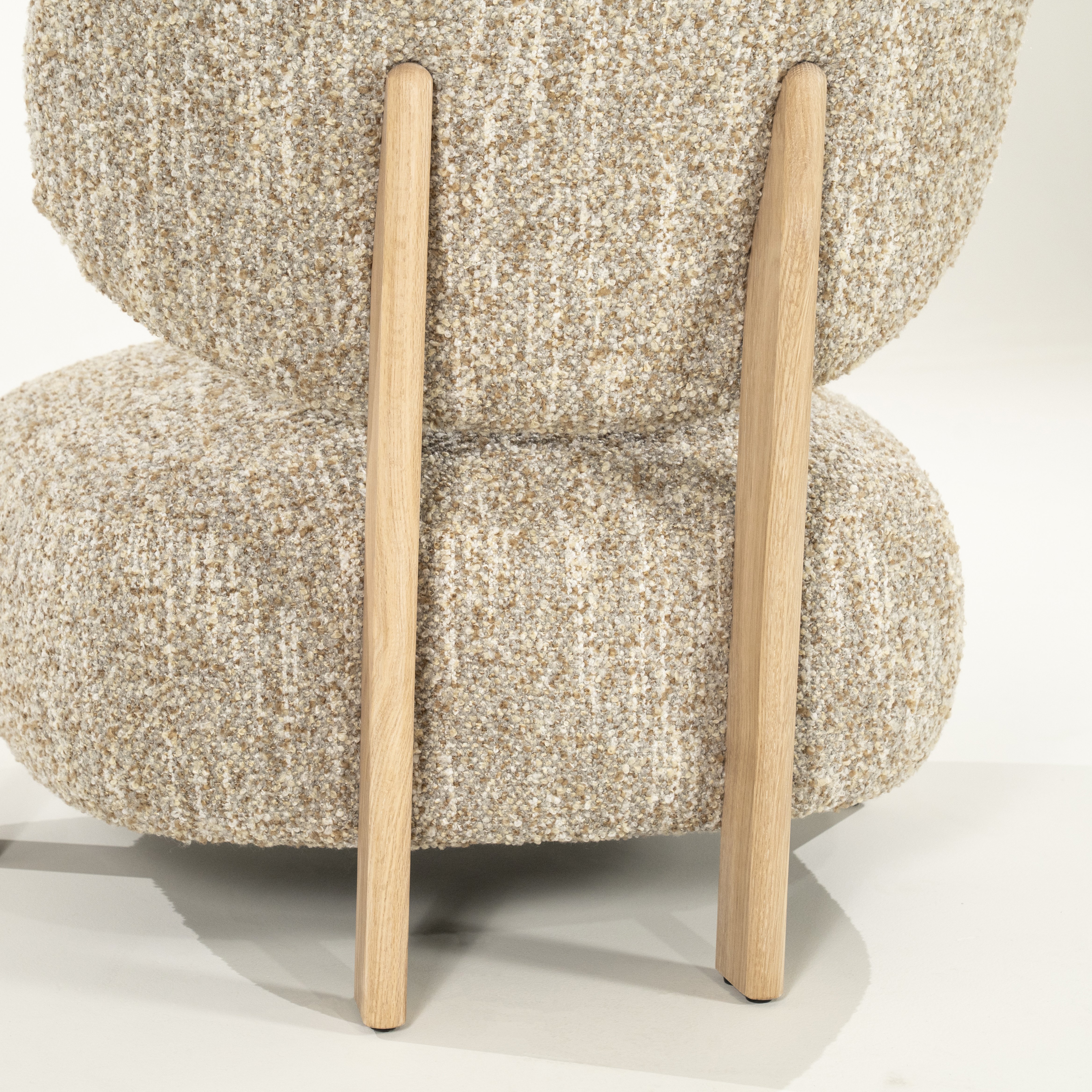 Fauteuil Reid in beige met naturel poot