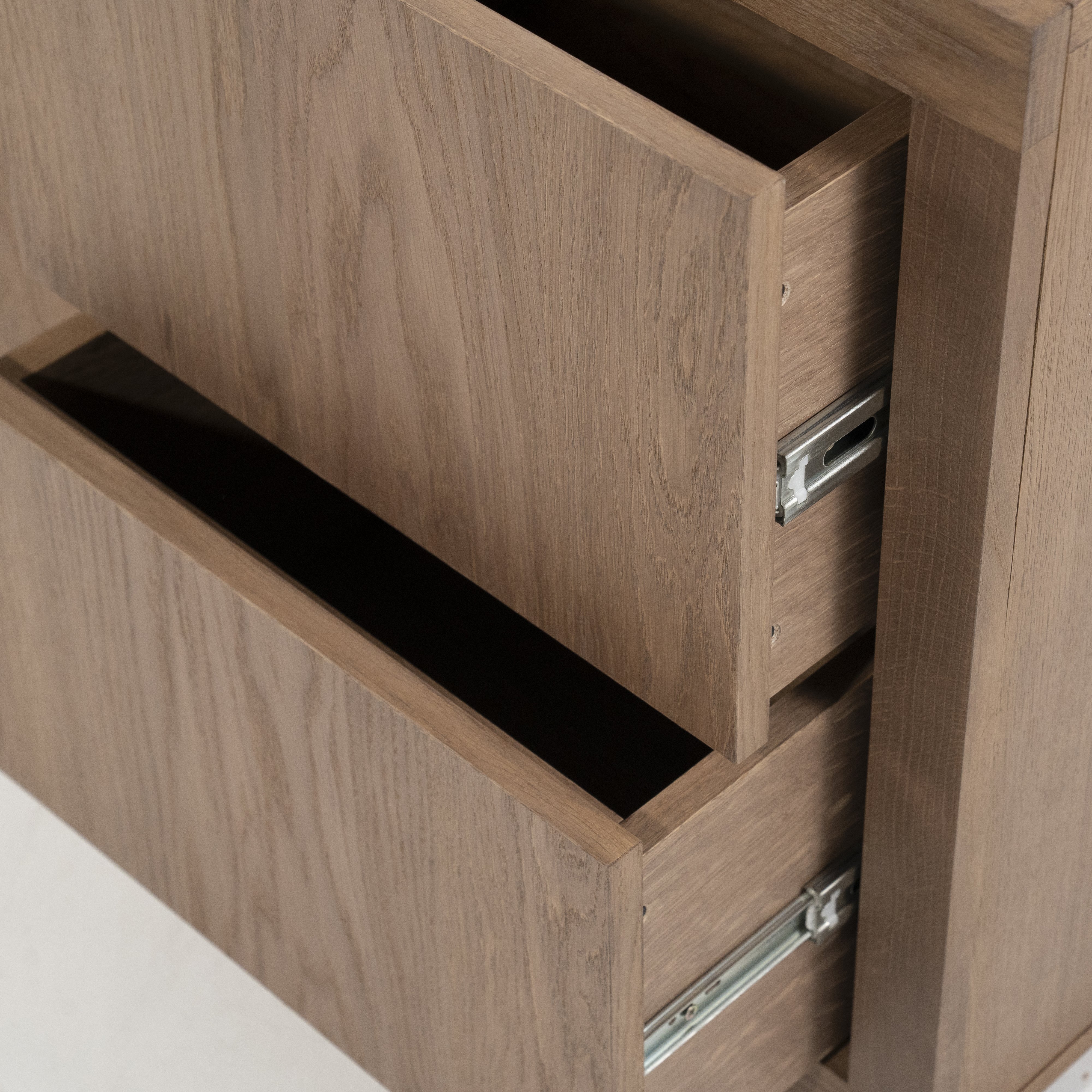 Dressoir Helvo 2 deuren 2 lades 2 open vakken in lichtbruin