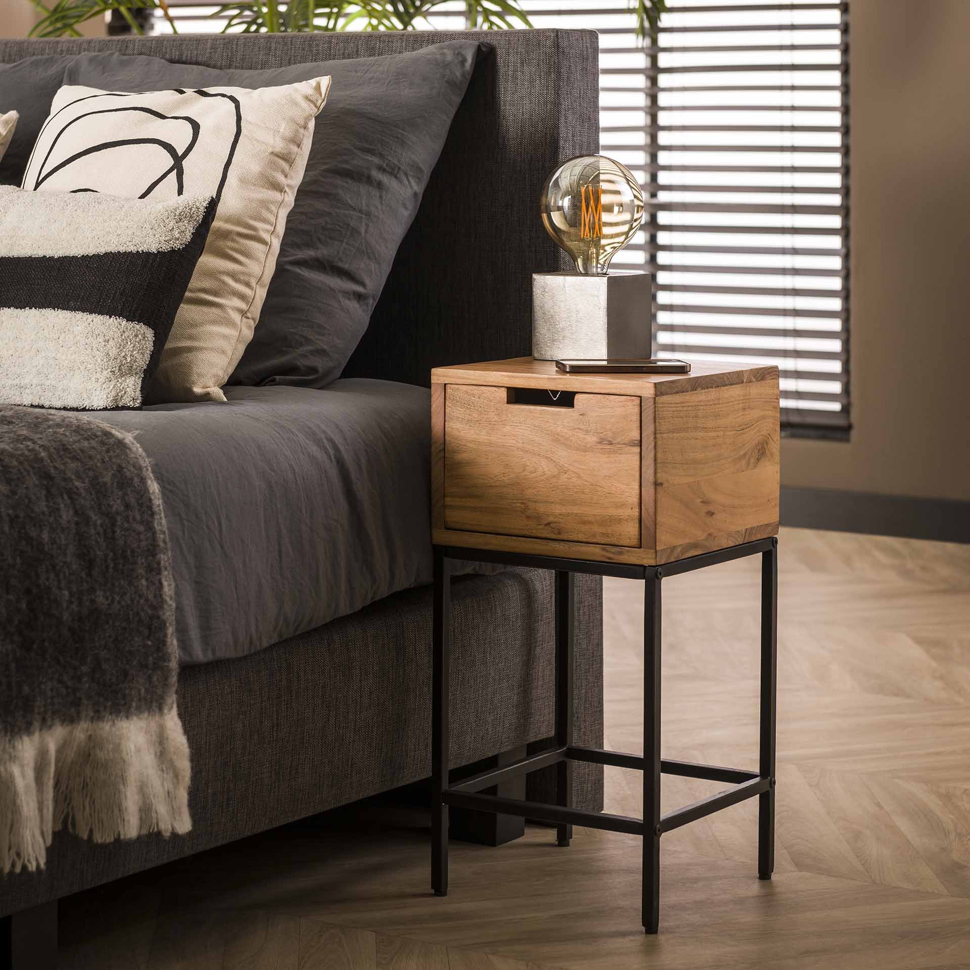 Nachtkastje XS flat / Massief acacia naturel