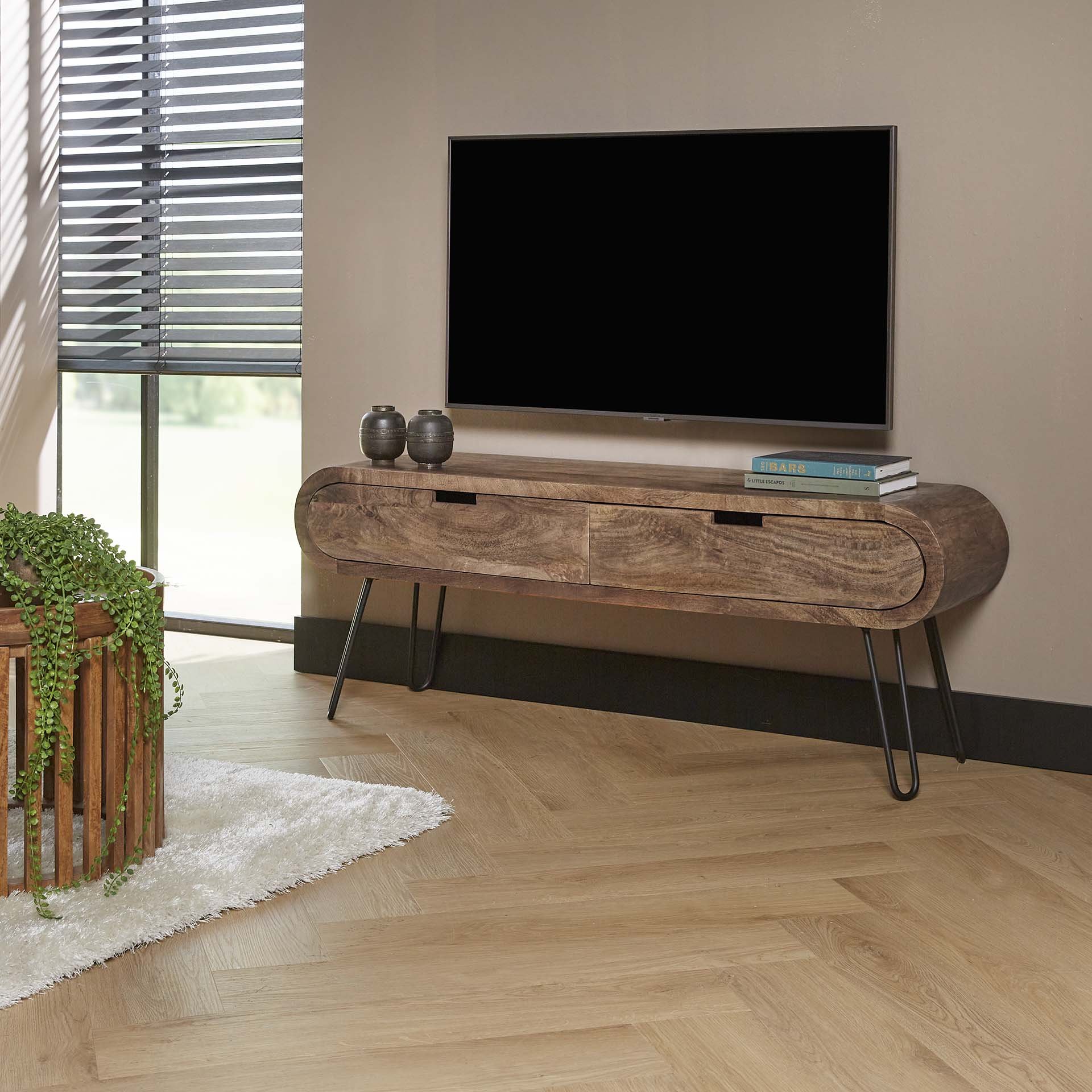 TV-meubel 2L 135 barrel / Massief mango zandkleur