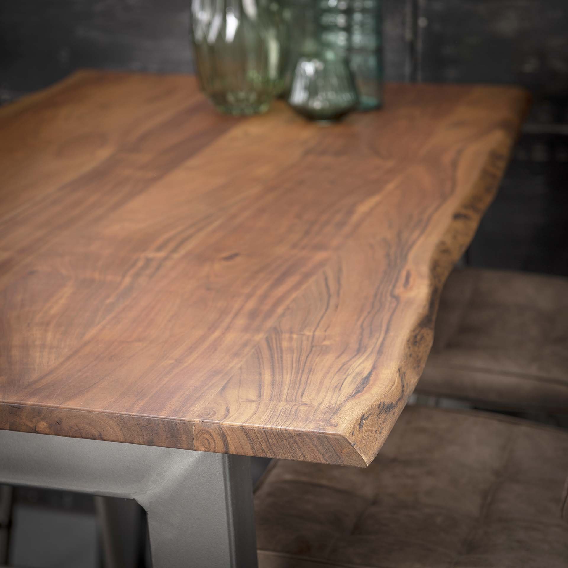 Bartafel 147 edge 25mm / Massief acacia naturel