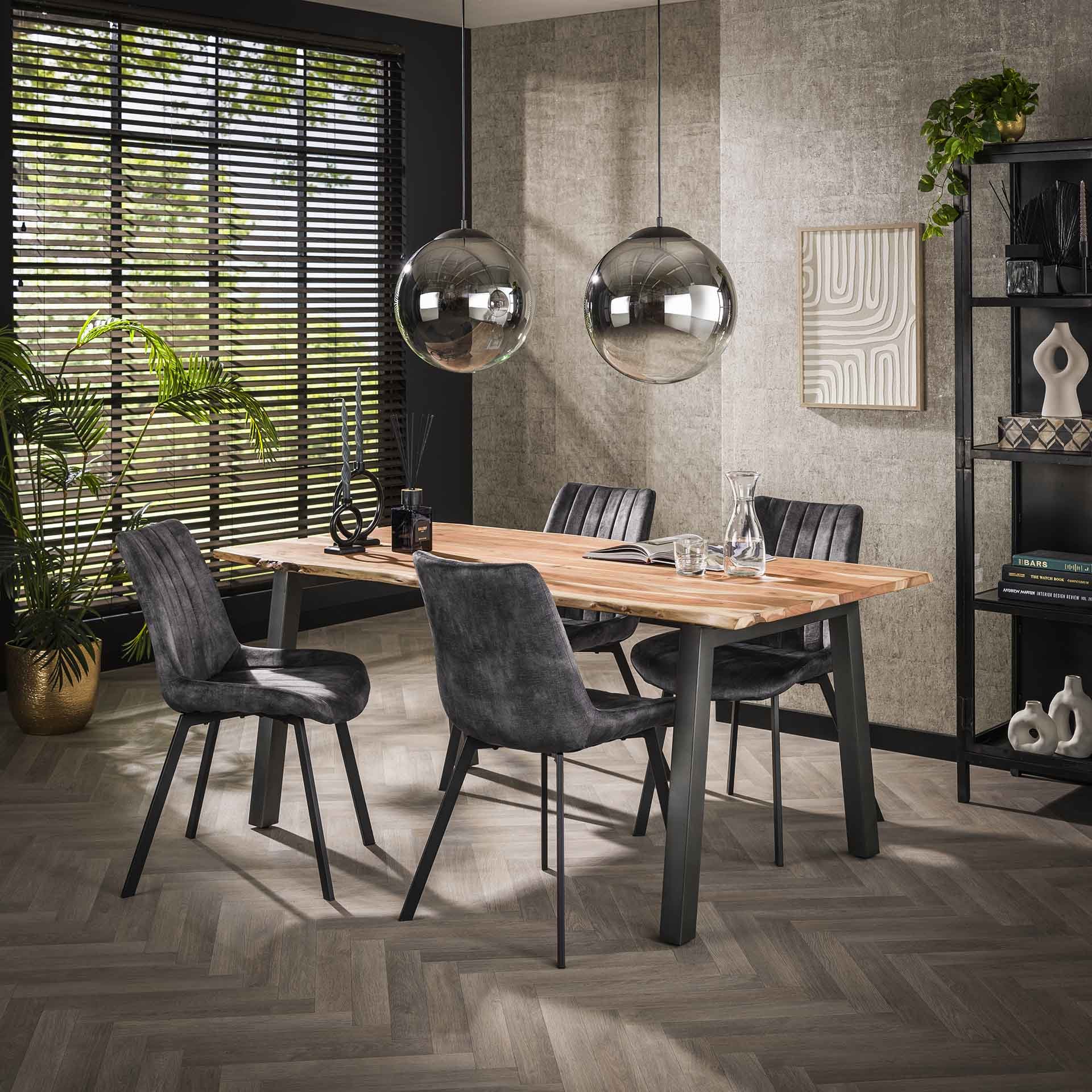 Eetkamertafel 180 edge 25mm / Massief acacia naturel