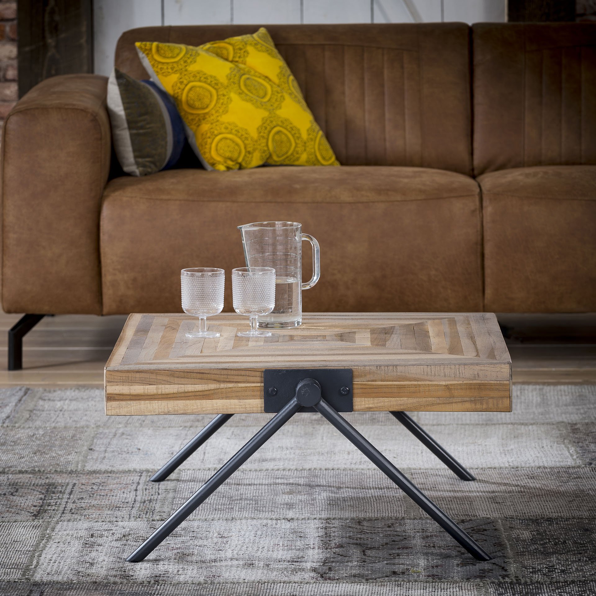 Salontafel Teca balance 70x70 / Teakhout verweerd