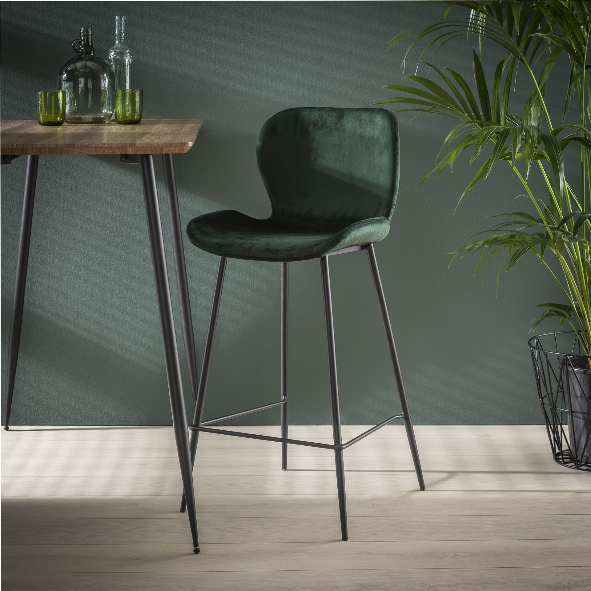 Barstoel ronde buis. VPE4 / Groen velours