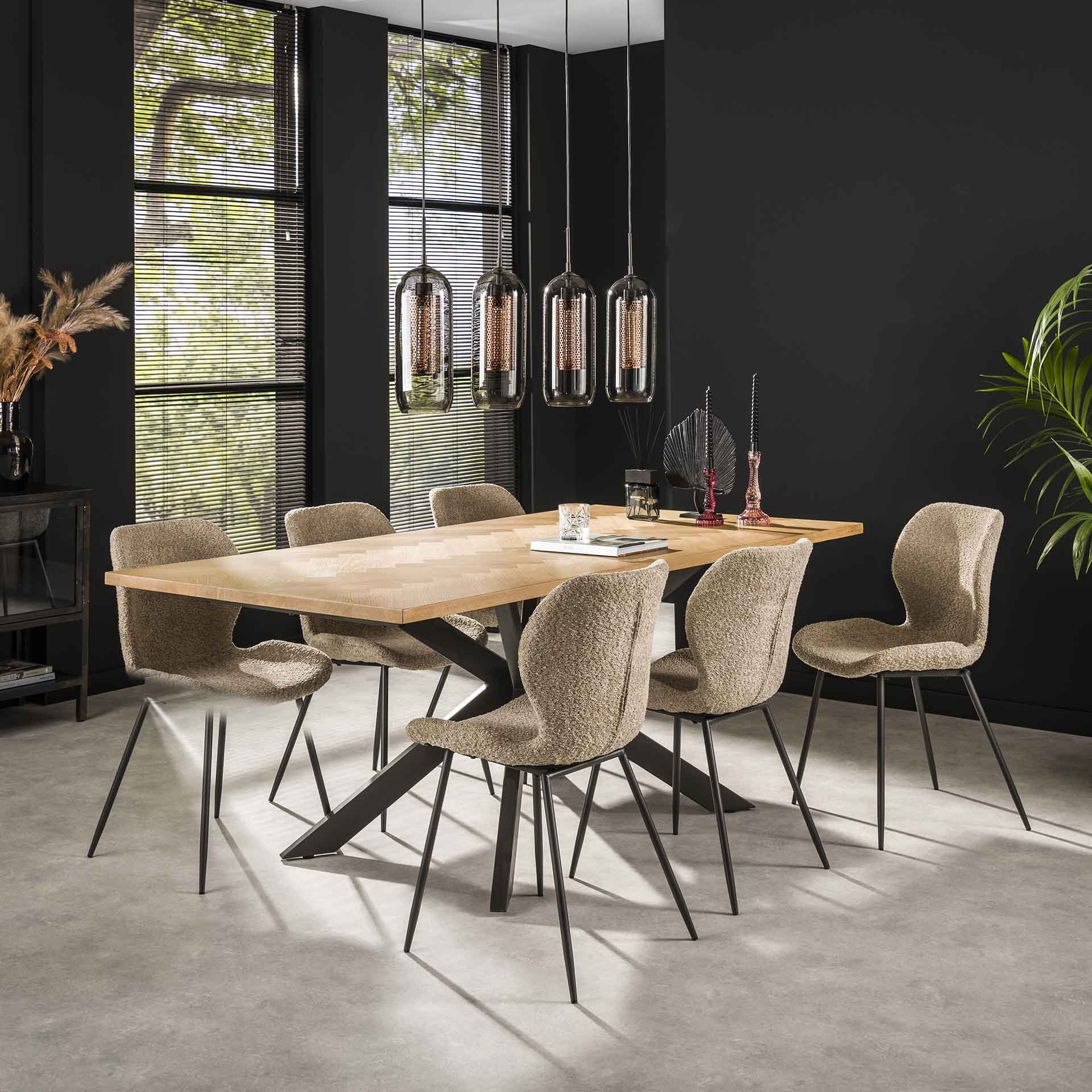 Eetkamertafel 200 visgraat fineer / Naturel eiken