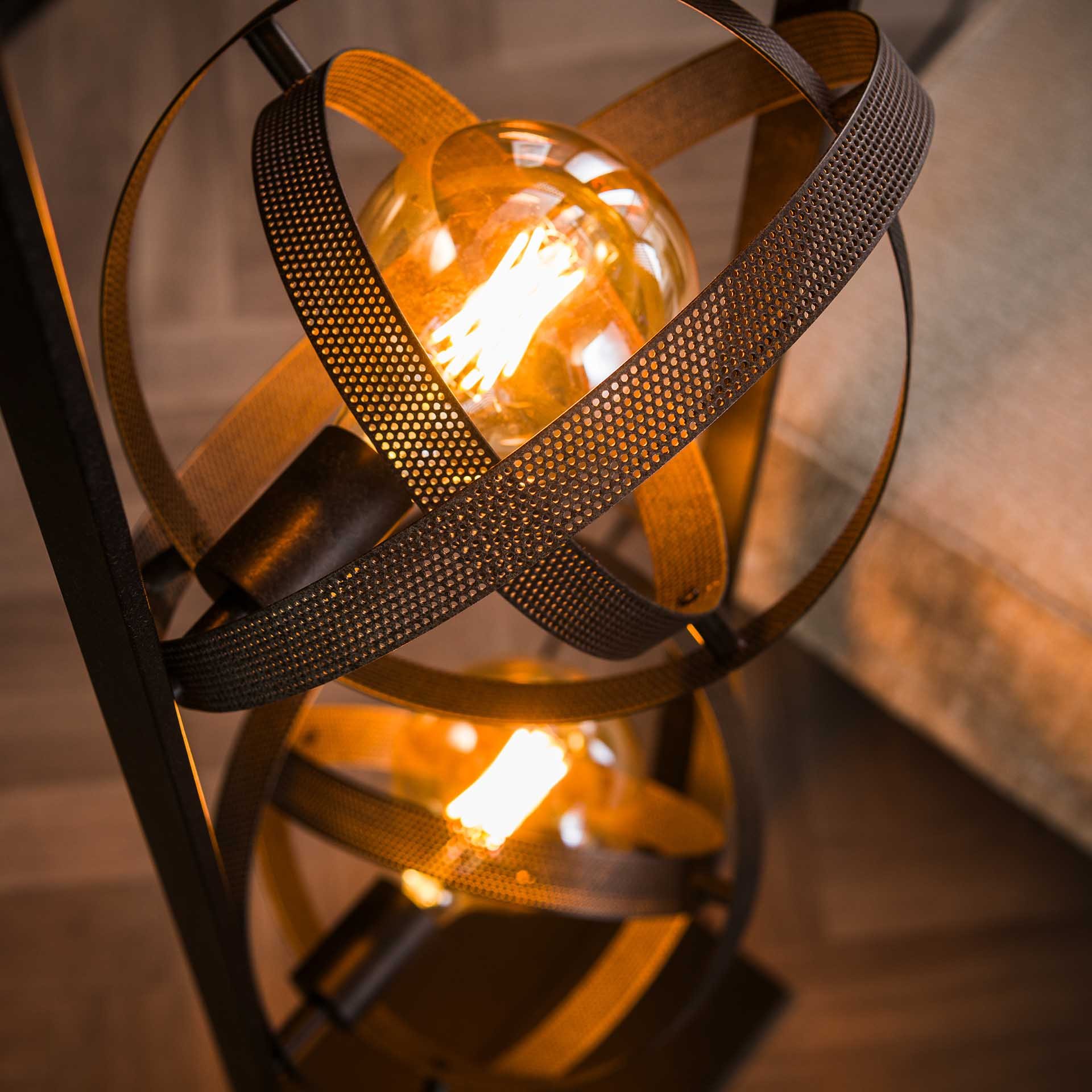 Vloerlamp 3L cosmos mesh / Artic zwart