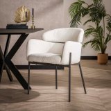 Armstoel boucle ronde rug. VPE2 / Boucle wit